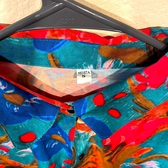 NWOT- Floral Brush Print, Pocket Front Button Up Blouse. 5️⃣✖️3️⃣0️⃣ - Picture 8 of 9